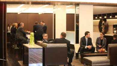 Why Are Exclusive Lounges the Preferred Choice for Business Meetings?