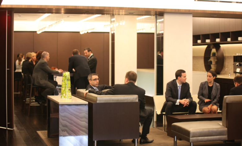 Why Are Exclusive Lounges the Preferred Choice for Business Meetings?
