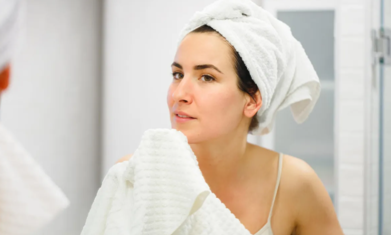 How Long to Leave Pimple Patch On: Dermatologist-Approved Advice